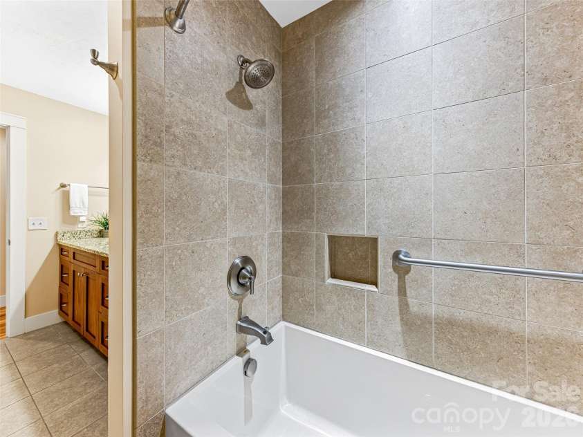 46 Kassahola Drive, Brevard, NC 28712.  MLS# CAR4350504, YatesRealty ID 3914. 