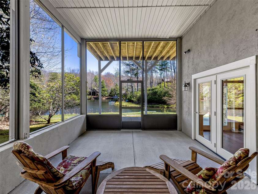 46 Kassahola Drive, Brevard, NC 28712.  MLS# CAR4350504, YatesRealty ID 3914. 