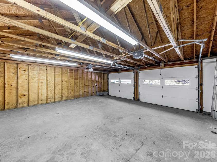 46 Kassahola Drive, Brevard, NC 28712.  MLS# CAR4350504, YatesRealty ID 3914. 