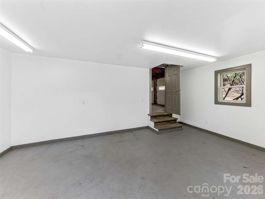 46 Kassahola Drive, Brevard, NC 28712.  MLS# CAR4350504, YatesRealty ID 3914. 