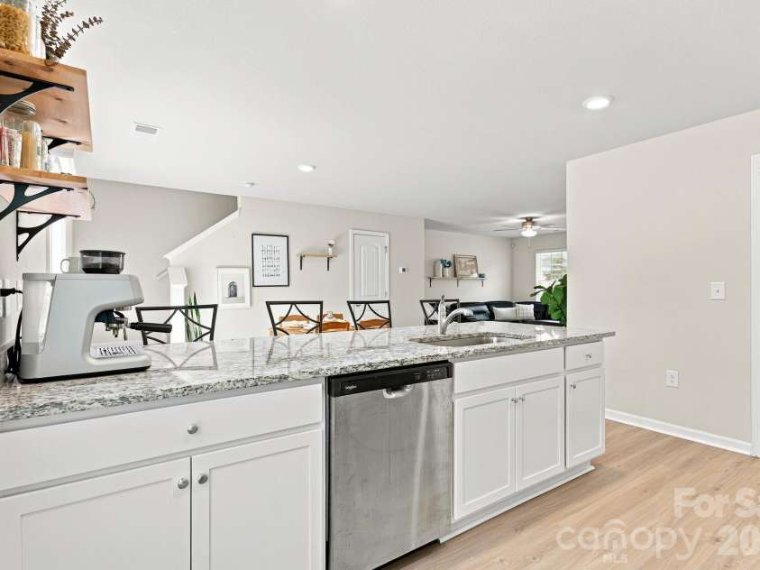 5135 Wolfridge Avenue, Charlotte, NC 28214.  MLS# CAR4402948, YatesRealty ID 39140. 