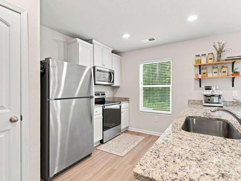 5135 Wolfridge Avenue, Charlotte, NC 28214.  MLS# CAR4402948, YatesRealty ID 39140. 