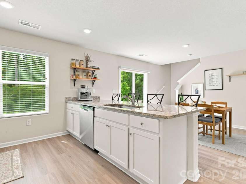 5135 Wolfridge Avenue, Charlotte, NC 28214.  MLS# CAR4402948, YatesRealty ID 39140. 