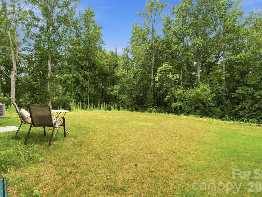 5135 Wolfridge Avenue, Charlotte, NC 28214.  MLS# CAR4402948, YatesRealty ID 39140. 