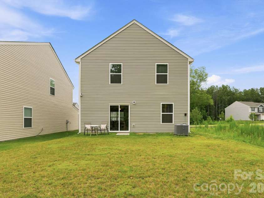 5135 Wolfridge Avenue, Charlotte, NC 28214.  MLS# CAR4402948, YatesRealty ID 39140. 
