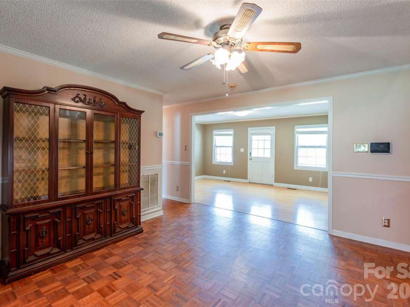 505 Pam Drive, Gastonia, NC 28056.  MLS# CAR4297330, YatesRealty ID 39142. 