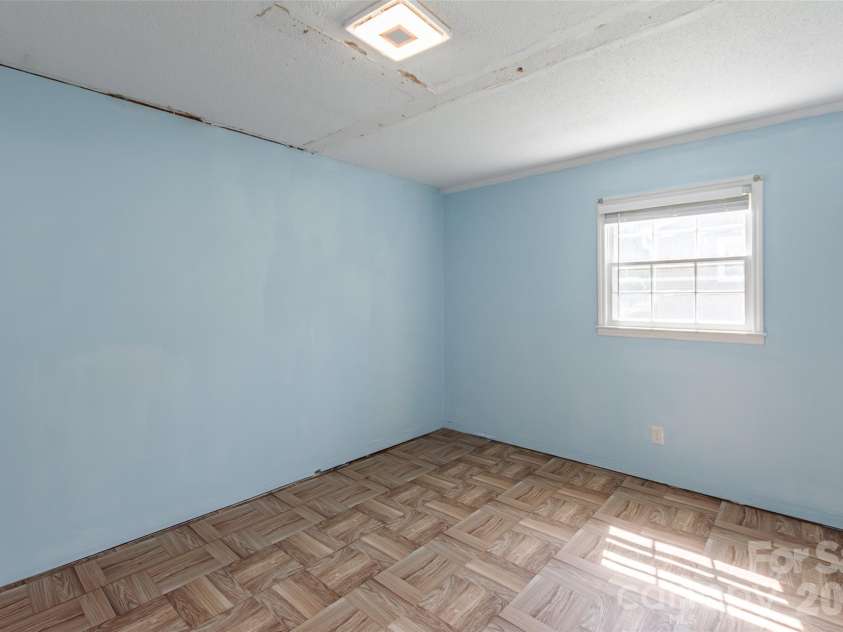 505 Pam Drive, Gastonia, NC 28056.  MLS# CAR4297330, YatesRealty ID 39142. 