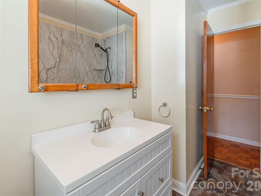 505 Pam Drive, Gastonia, NC 28056.  MLS# CAR4297330, YatesRealty ID 39142. 