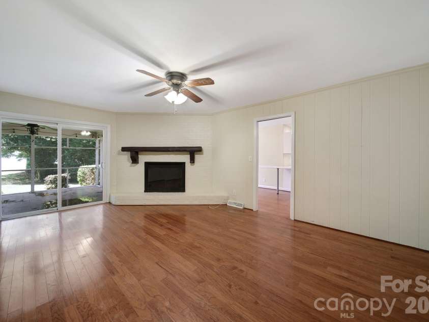 704 Isle Of Pines Road, Mooresville, NC 28117.  MLS# CAR4398359, YatesRealty ID 39144. 