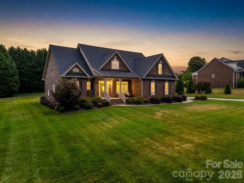 722 Cedar Hill Drive, Shelby, NC 28152.  MLS# CAR4401506, YatesRealty ID 39145. 