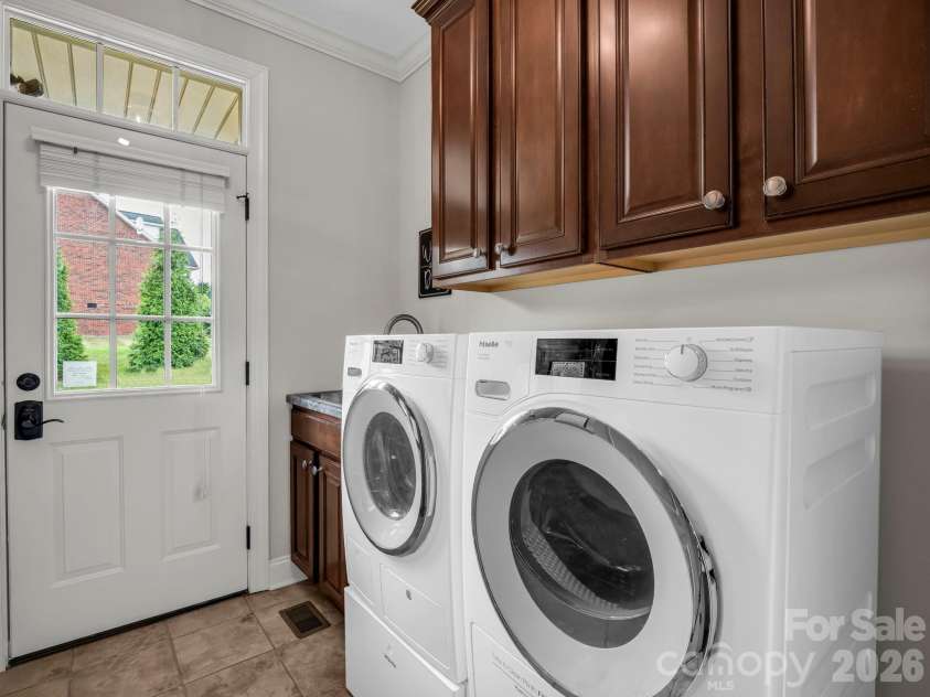 722 Cedar Hill Drive, Shelby, NC 28152.  MLS# CAR4401506, YatesRealty ID 39145. 