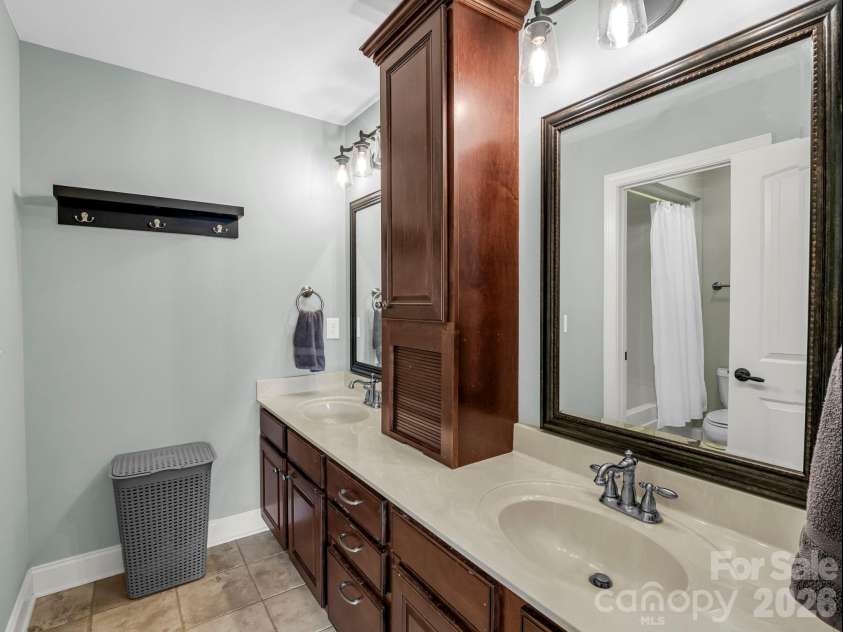 722 Cedar Hill Drive, Shelby, NC 28152.  MLS# CAR4401506, YatesRealty ID 39145. 