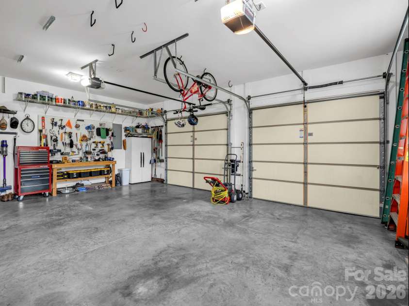 722 Cedar Hill Drive, Shelby, NC 28152.  MLS# CAR4401506, YatesRealty ID 39145. 