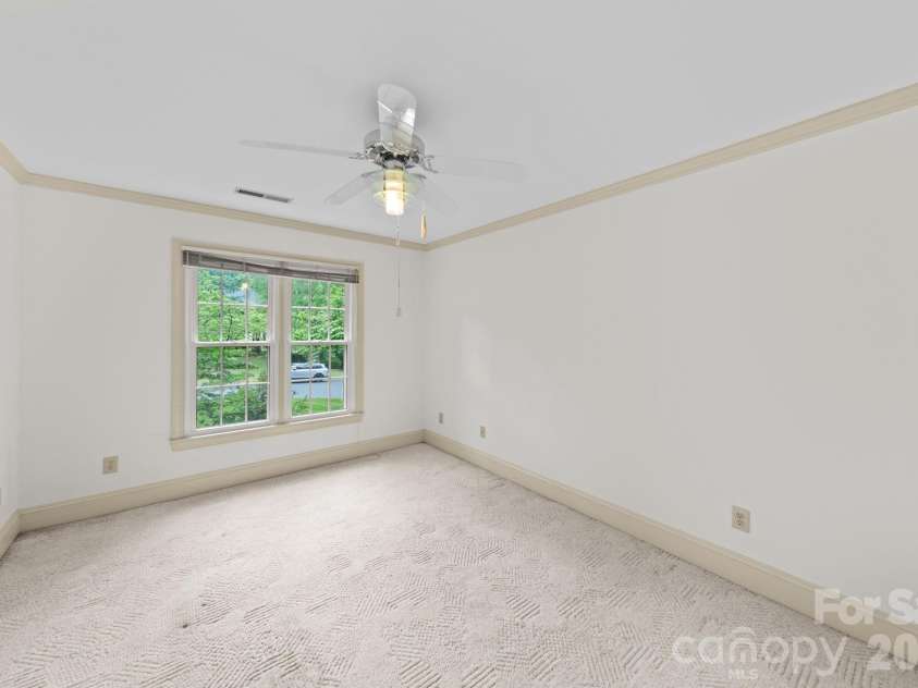 5215 Silchester Lane, Charlotte, NC 28215.  MLS# CAR4361255, YatesRealty ID 39146. 