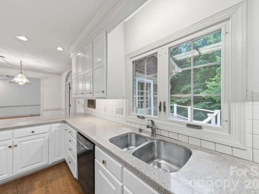 5215 Silchester Lane, Charlotte, NC 28215.  MLS# CAR4361255, YatesRealty ID 39146. 