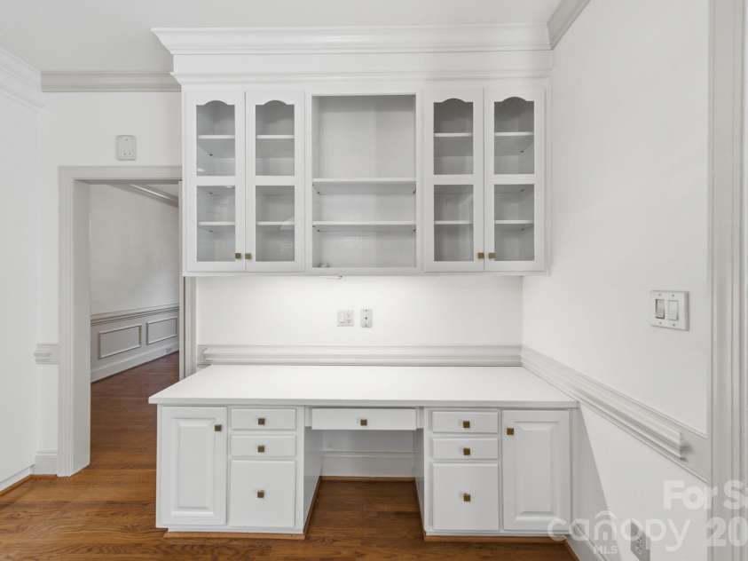 5215 Silchester Lane, Charlotte, NC 28215.  MLS# CAR4361255, YatesRealty ID 39146. 