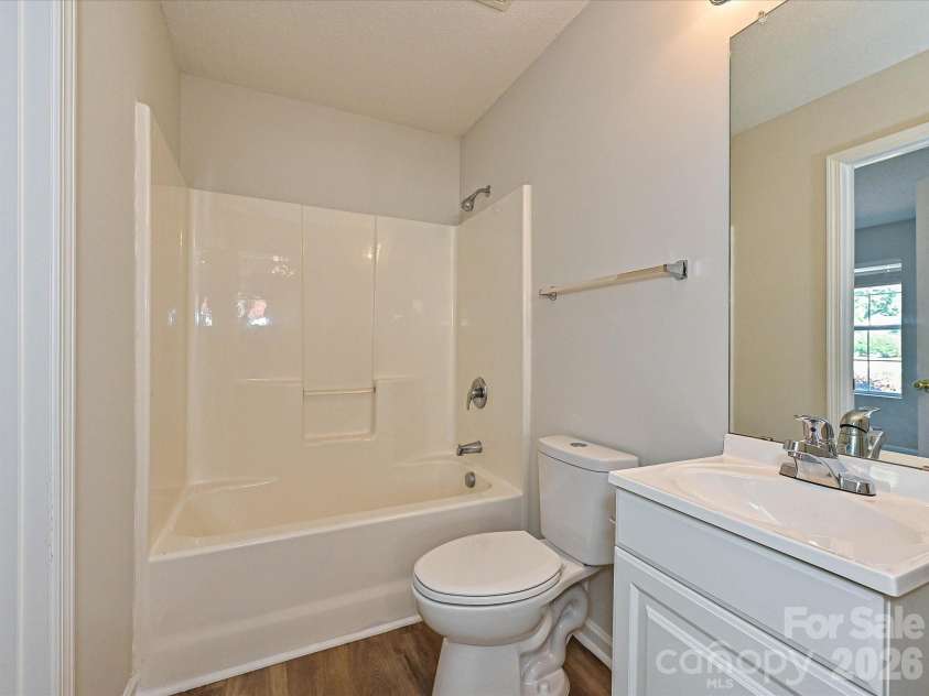 2013 Pin Oak Place, Cramerton, NC 28032.  MLS# CAR4404969, YatesRealty ID 39147. Full Bath