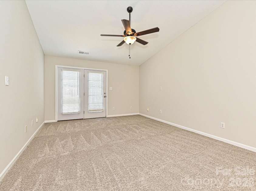 2013 Pin Oak Place, Cramerton, NC 28032.  MLS# CAR4404969, YatesRealty ID 39147. Living Room