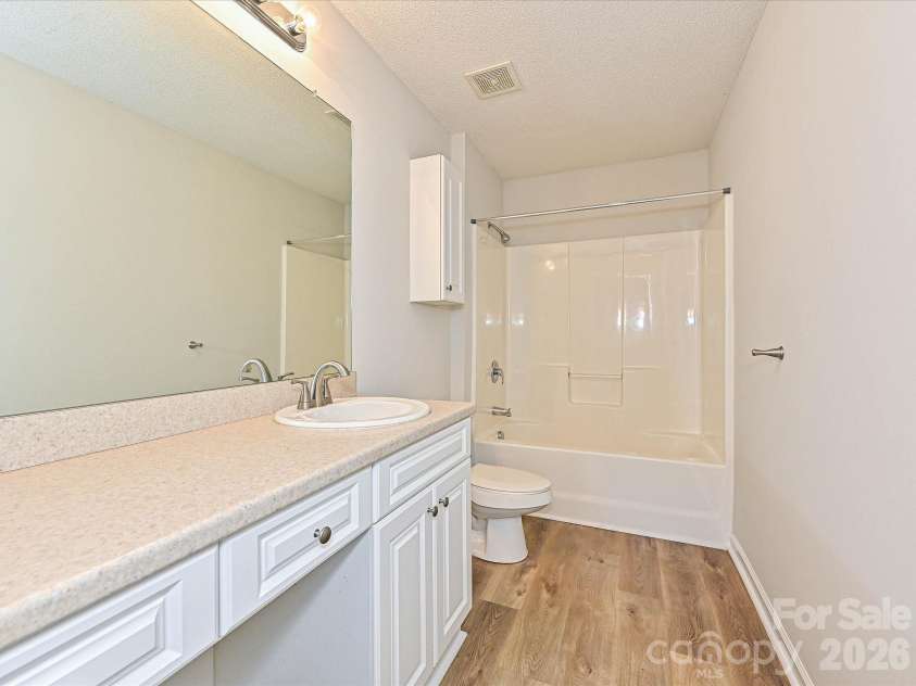 2013 Pin Oak Place, Cramerton, NC 28032.  MLS# CAR4404969, YatesRealty ID 39147. Primary Bathroom