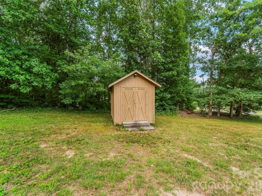 3695 Bradley Road, Morganton, NC 28655.  MLS# CAR4396360, YatesRealty ID 39148. 