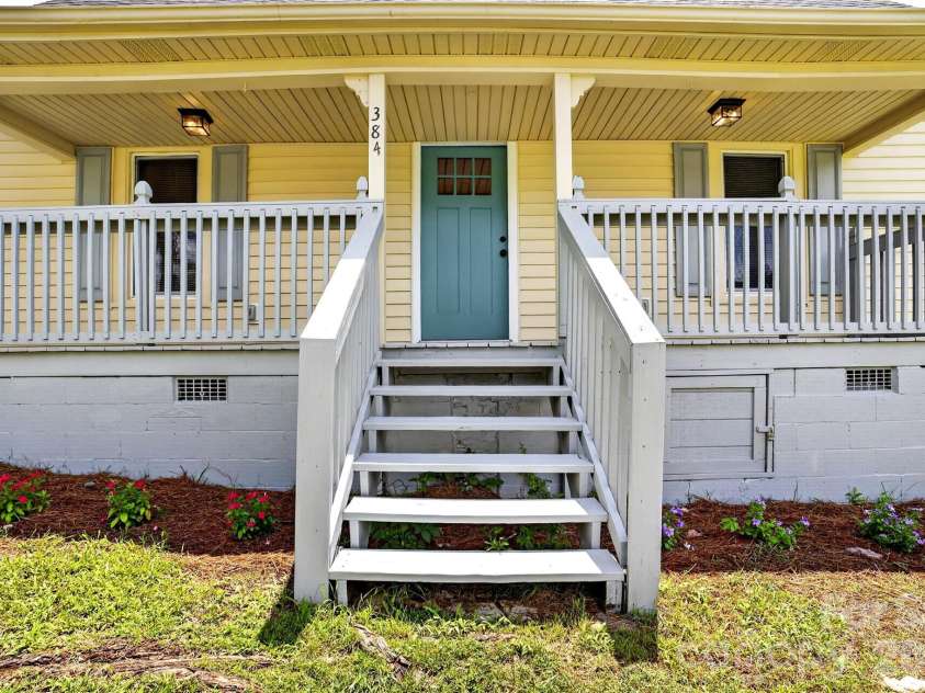 384 Grace Avenue, Concord, NC 28027.  MLS# CAR4402919, YatesRealty ID 39149. Front Porch