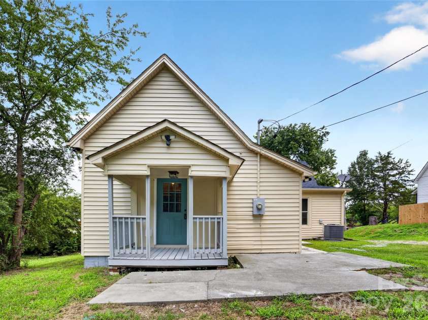 384 Grace Avenue, Concord, NC 28027.  MLS# CAR4402919, YatesRealty ID 39149. Patio/Deck