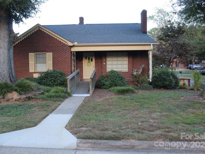 123 Stonewall Street, Albemarle, NC 28001.  MLS# CAR4192532, YatesRealty ID 3915. 