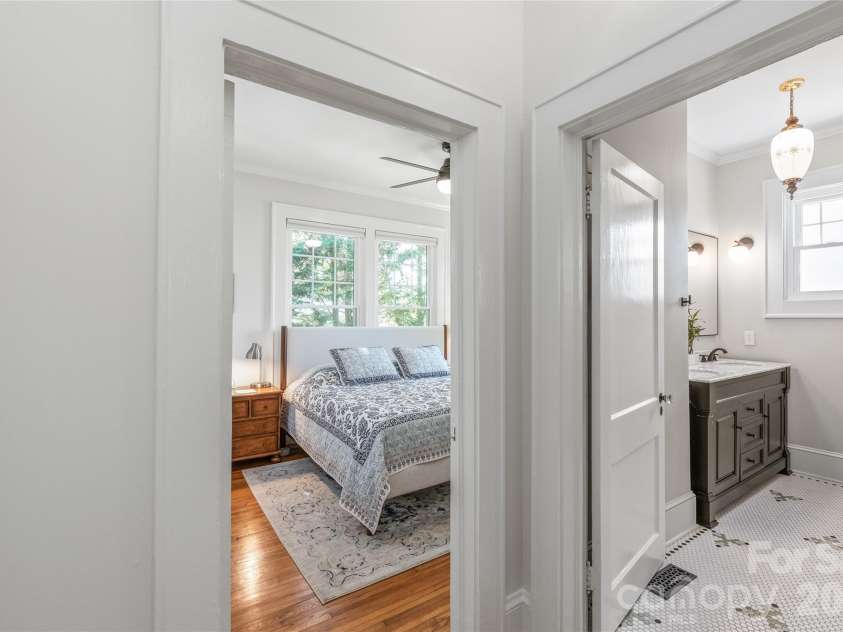 1822 Hall Avenue, Charlotte, NC 28205.  MLS# CAR4351357, YatesRealty ID 3915. 