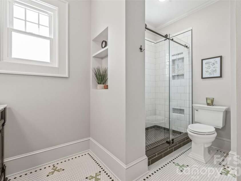1822 Hall Avenue, Charlotte, NC 28205.  MLS# CAR4351357, YatesRealty ID 3915. 
