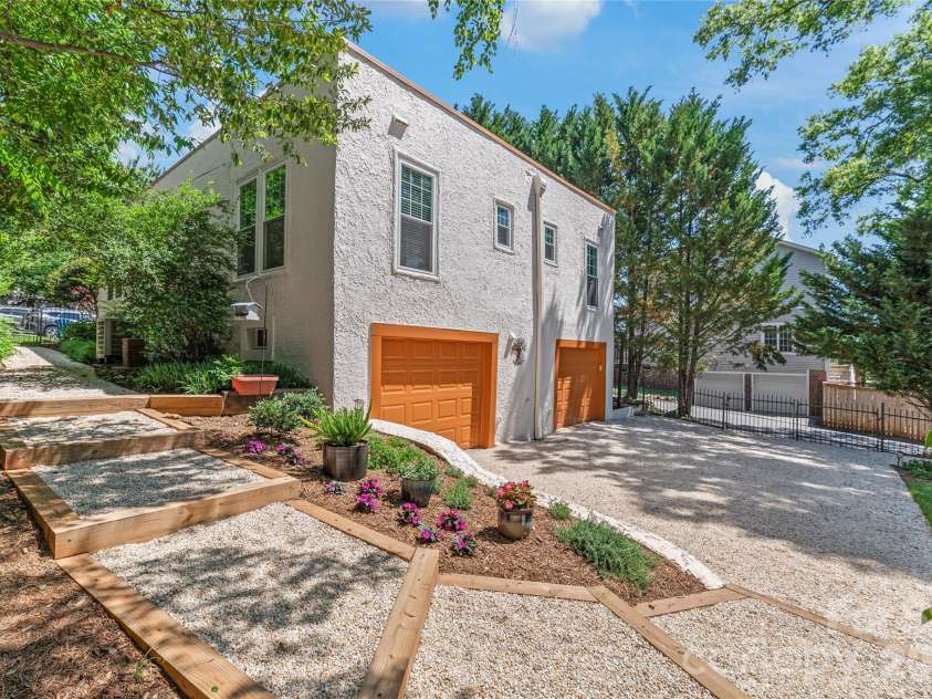 1822 Hall Avenue, Charlotte, NC 28205.  MLS# CAR4351357, YatesRealty ID 3915. 