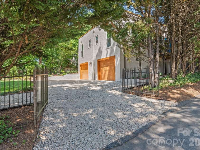 1822 Hall Avenue, Charlotte, NC 28205.  MLS# CAR4351357, YatesRealty ID 3915. 