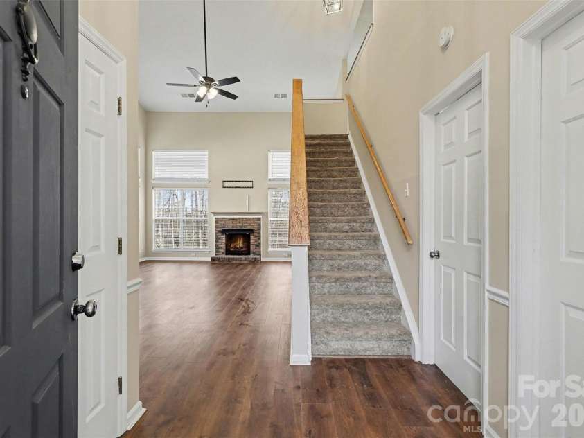 8414 Woodford Bridge Drive, Charlotte, NC 28216.  MLS# CAR4343210, YatesRealty ID 3915. 