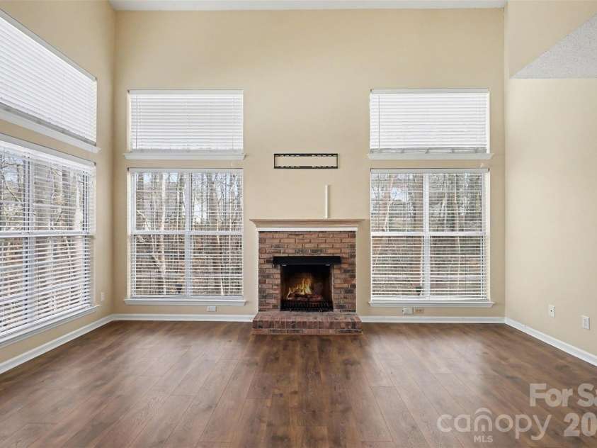 8414 Woodford Bridge Drive, Charlotte, NC 28216.  MLS# CAR4343210, YatesRealty ID 3915. 