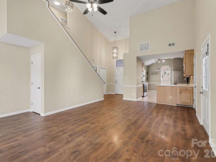 8414 Woodford Bridge Drive, Charlotte, NC 28216.  MLS# CAR4343210, YatesRealty ID 3915. 