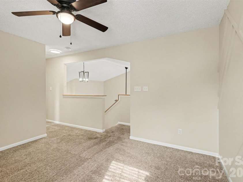 8414 Woodford Bridge Drive, Charlotte, NC 28216.  MLS# CAR4343210, YatesRealty ID 3915. 