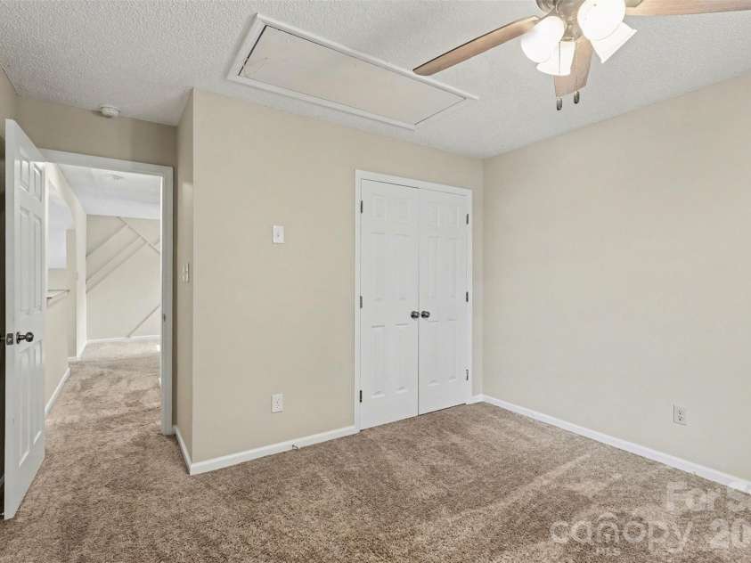 8414 Woodford Bridge Drive, Charlotte, NC 28216.  MLS# CAR4343210, YatesRealty ID 3915. 