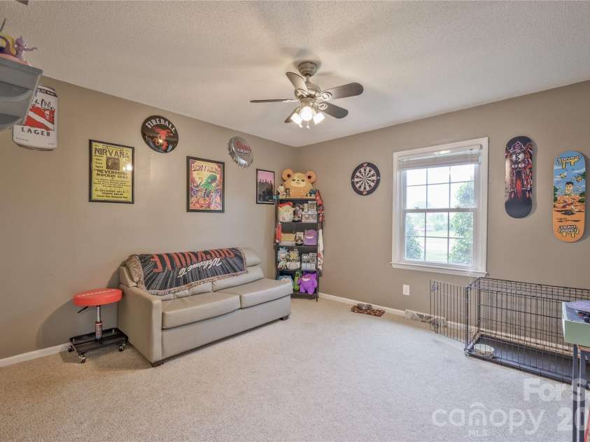 130 Fort Dobbs Road, Statesville, NC 28625.  MLS# CAR4363867, YatesRealty ID 39153. 