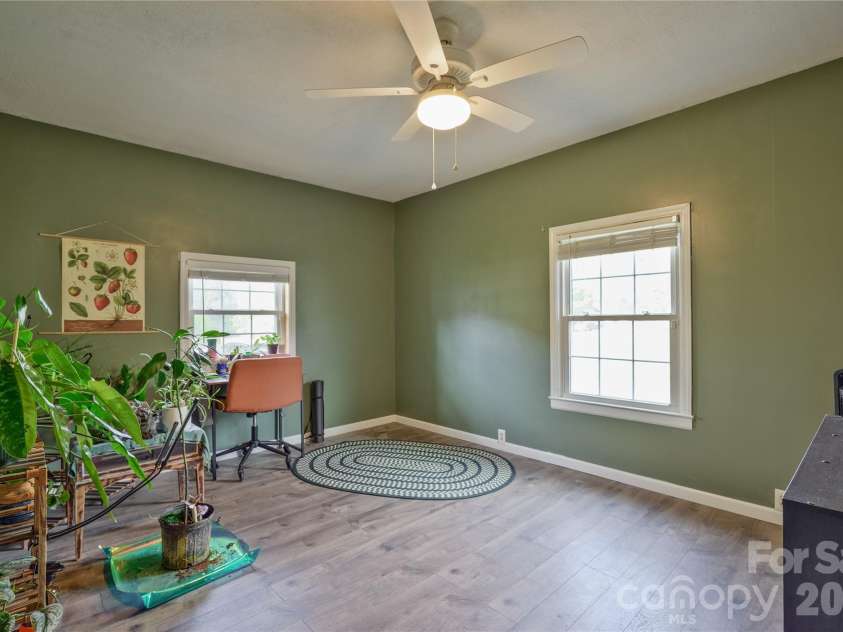 130 Fort Dobbs Road, Statesville, NC 28625.  MLS# CAR4363867, YatesRealty ID 39153. 