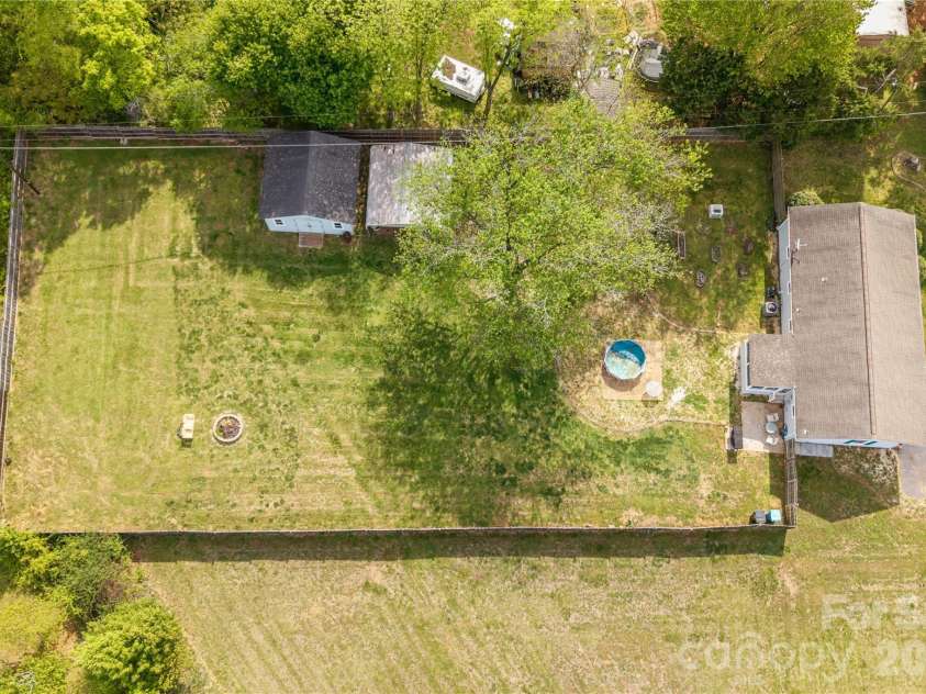 130 Fort Dobbs Road, Statesville, NC 28625.  MLS# CAR4363867, YatesRealty ID 39153. 