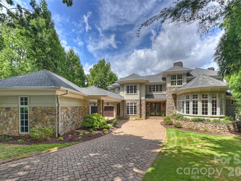 11717 Smart Lane, Charlotte, NC 28277.  MLS# CAR4403907, YatesRealty ID 39154. Custom home designed by the award winning duo: Architect Christopher Phelps & Built by Simonini Builders