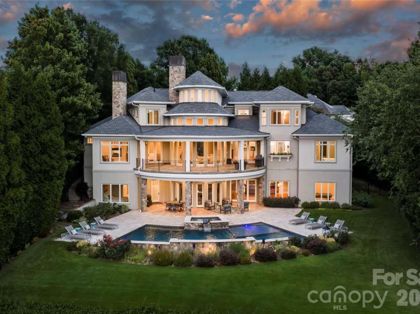 11717 Smart Lane, Charlotte, NC 28277.  MLS# CAR4403907, YatesRealty ID 39154. Welcome to 11717 Smart Lane! View from the course