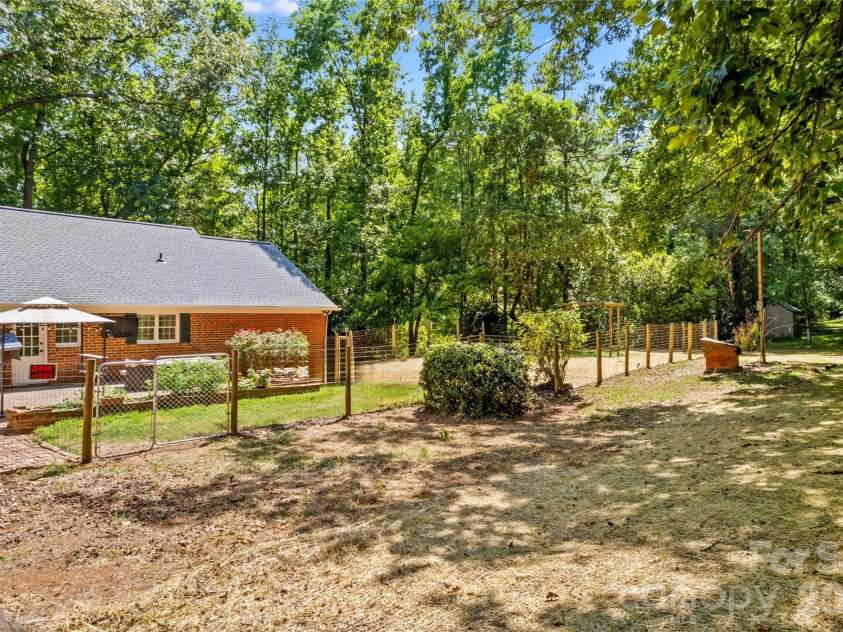 150 Kent Road, Salisbury, NC 28147.  MLS# CAR4414718, YatesRealty ID 39156. 