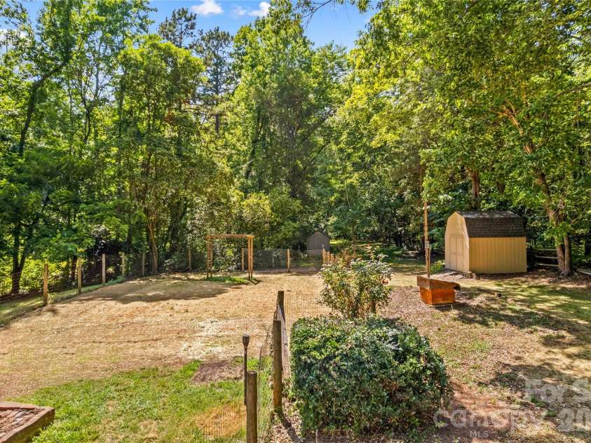 150 Kent Road, Salisbury, NC 28147.  MLS# CAR4414718, YatesRealty ID 39156. 