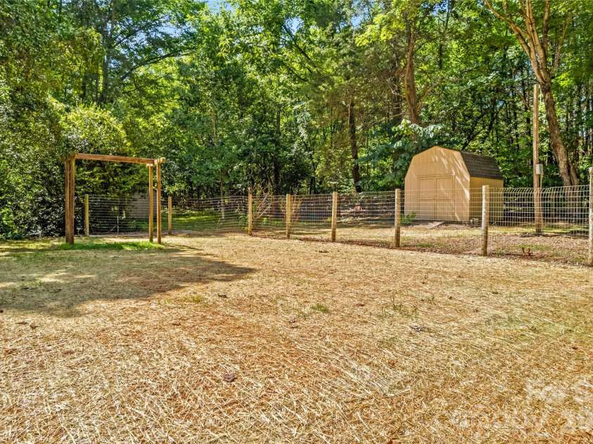 150 Kent Road, Salisbury, NC 28147.  MLS# CAR4414718, YatesRealty ID 39156. 