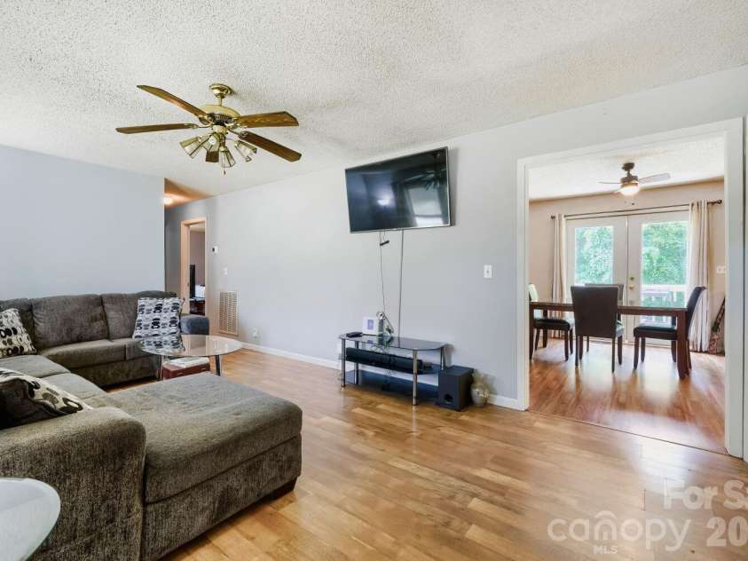 2601 Lynn Drive, Gastonia, NC 28054.  MLS# CAR4401718, YatesRealty ID 39157. 