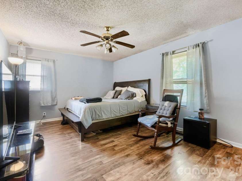 2601 Lynn Drive, Gastonia, NC 28054.  MLS# CAR4401718, YatesRealty ID 39157. 