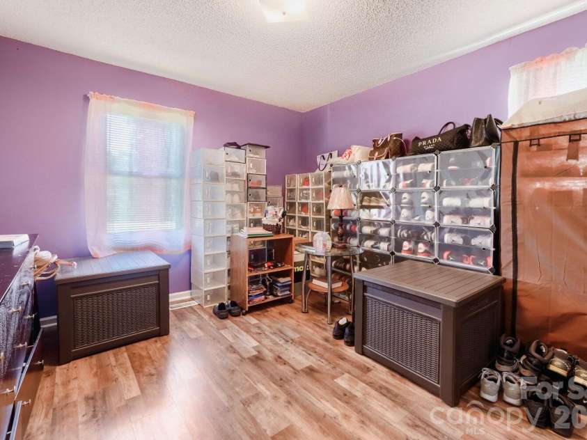 2601 Lynn Drive, Gastonia, NC 28054.  MLS# CAR4401718, YatesRealty ID 39157. 