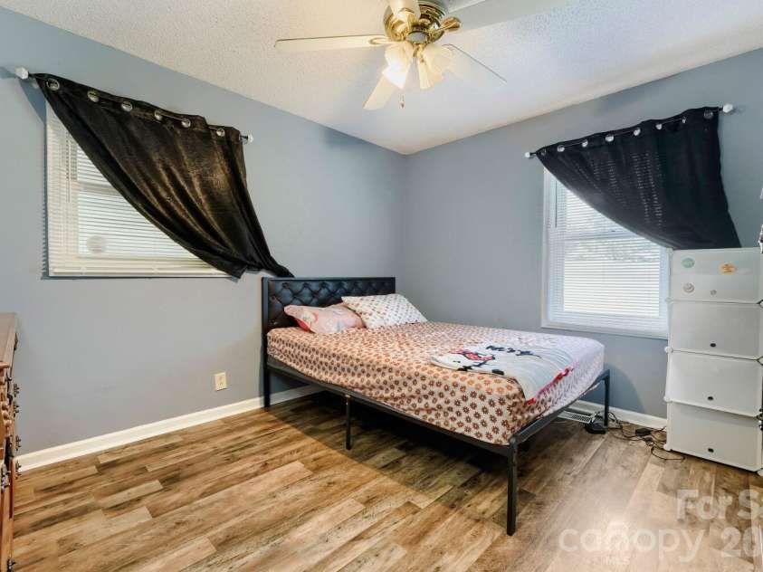 2601 Lynn Drive, Gastonia, NC 28054.  MLS# CAR4401718, YatesRealty ID 39157. 