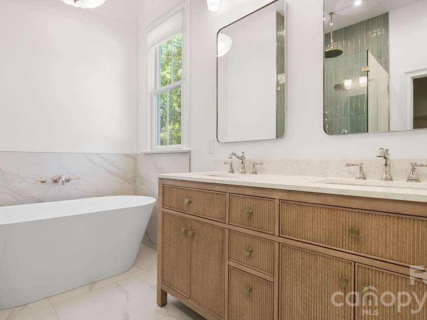545 Glen Walk Drive, Fort Mill, SC 29708.  MLS# CAR4406009, YatesRealty ID 39159. 