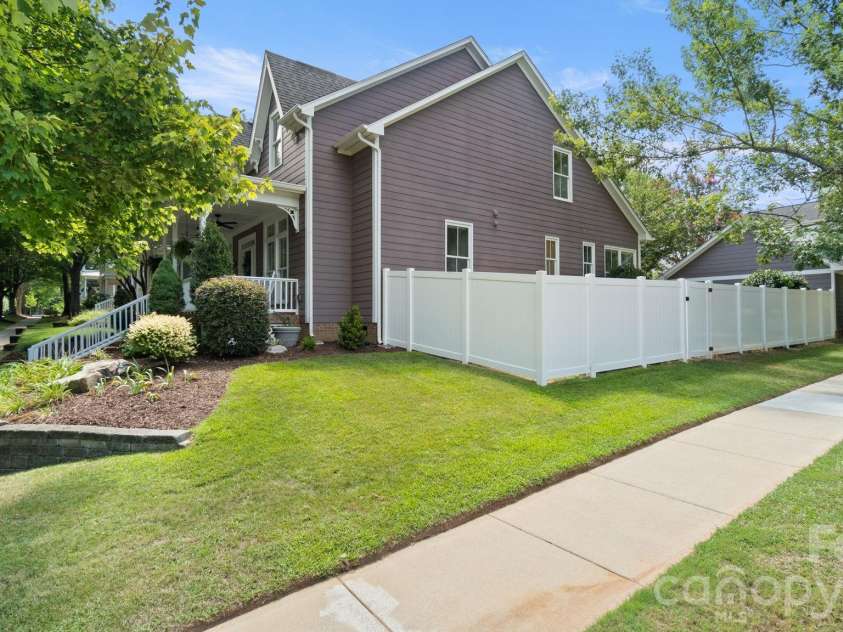 545 Glen Walk Drive, Fort Mill, SC 29708.  MLS# CAR4406009, YatesRealty ID 39159. 